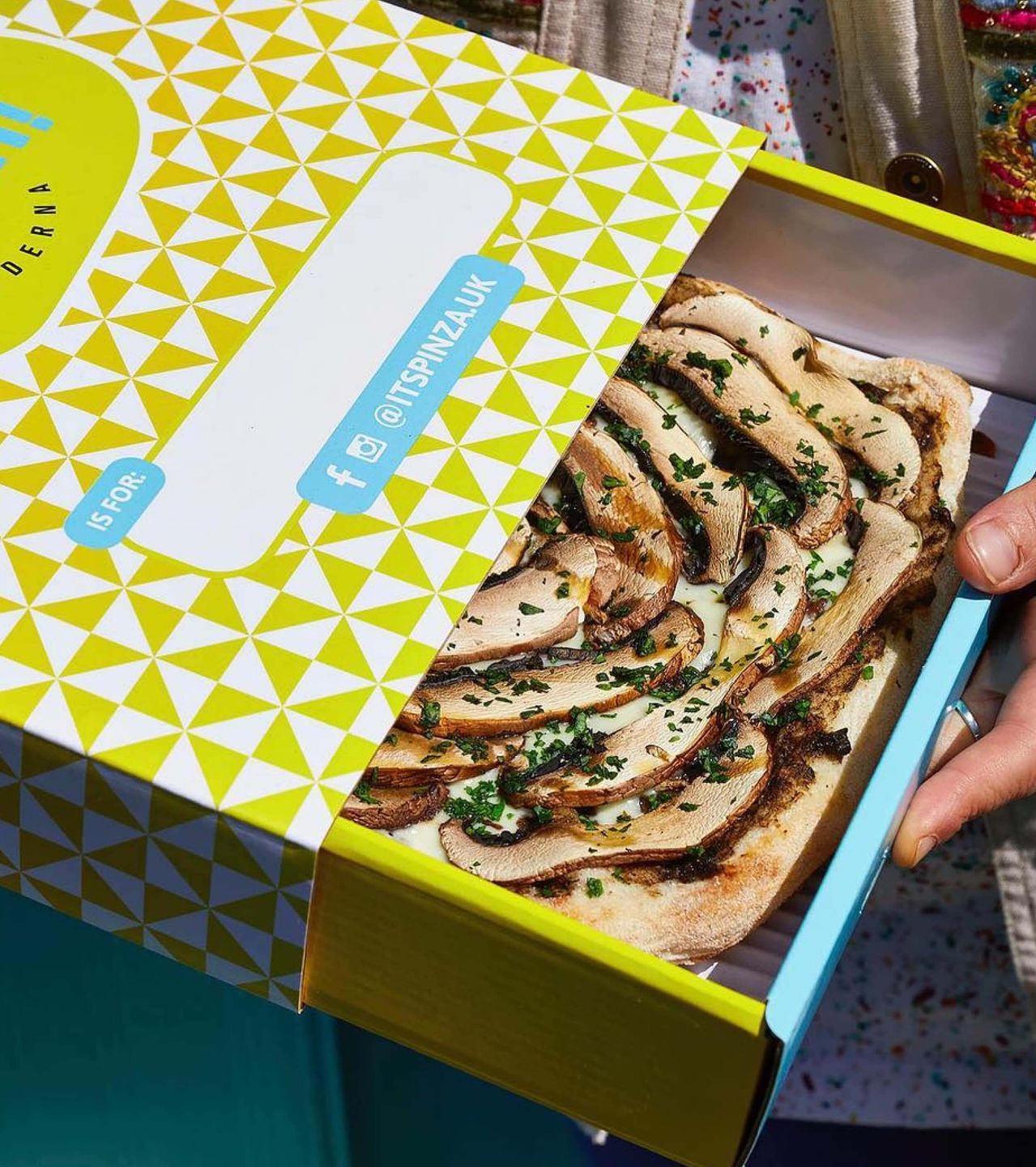 Tentwenty image slider 2