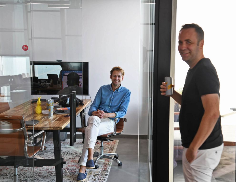 Tentwenty marquee image 6